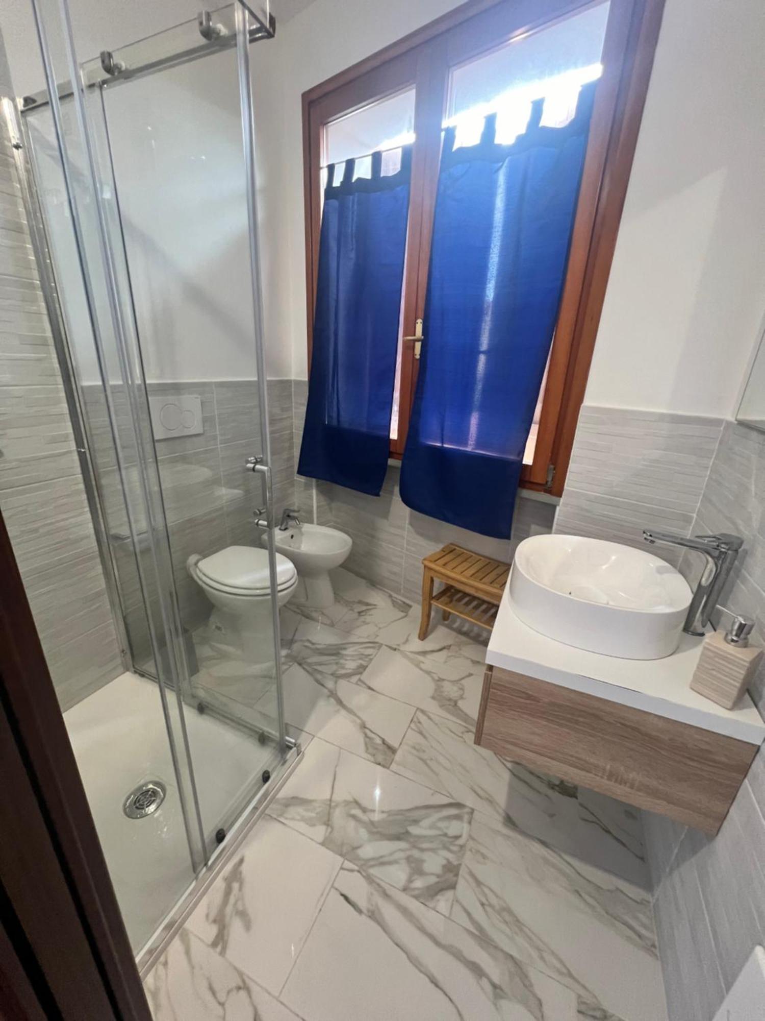 Rosa Dei Venti Hotel Каляри Екстериор снимка